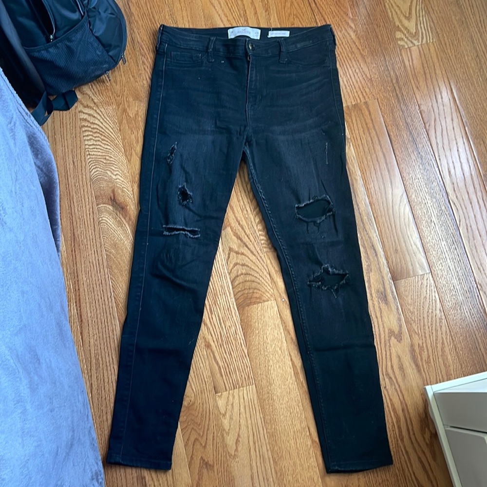 Womens hollister black ripped jeans